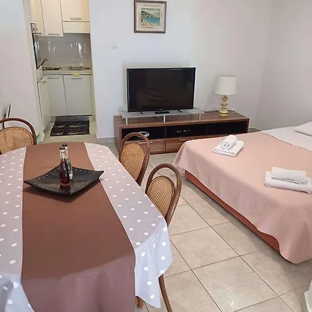 Apartament With Parking Space Draga Bascanska, Krk - 22861 Draga Bašćanska